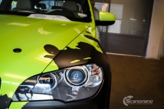 BMWX5 foliert i Atomic Lime fra PWF-10