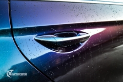 Hyundai Ioniq helfoliert i Gloss Flip Deep Space fra 3M (1 из 12)
