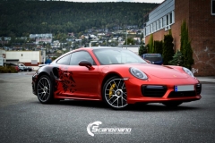 porsche 911 Turbo S helfoliert i Dragon Fire Red-6