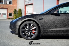 Tesla-Model-3-Helfoliert-i-Shadow-Black-Fra-3M-Solfilm-B-Stolpe-20-Chrome-delete-12