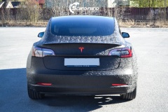 Tesla-Model-3-Helfoliert-i-Shadow-Black-Fra-3M-Solfilm-B-Stolpe-20-Chrome-delete-8
