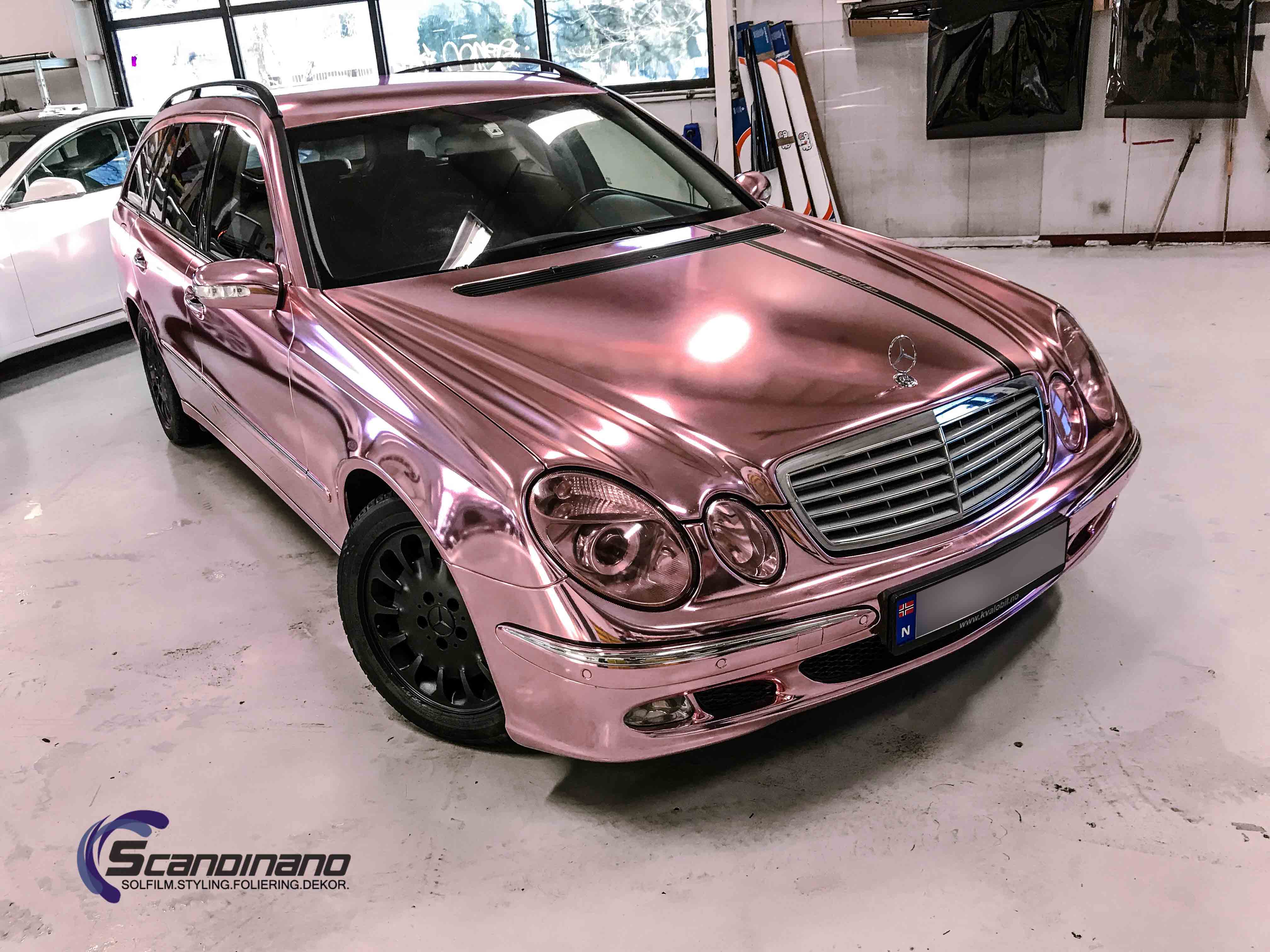 MercedesE klasse foliert i Rose Gold Chrome Scandinano